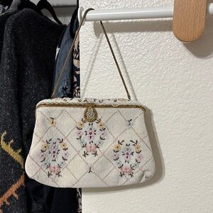 Cream Floral Beaded Evening Clutch with Gold Trim